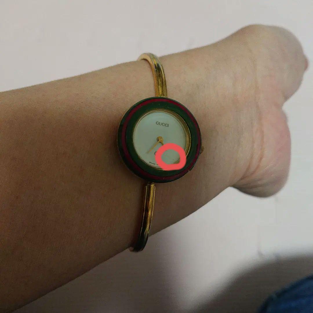 GUCCI　チェンジベゼル　ゴールドバングルウォッチ