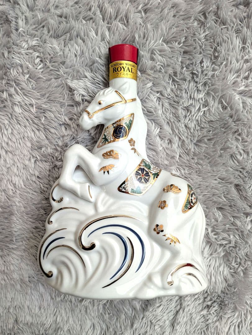 【新品】サントリー ウイスキー ローヤル 午歳 ボトル