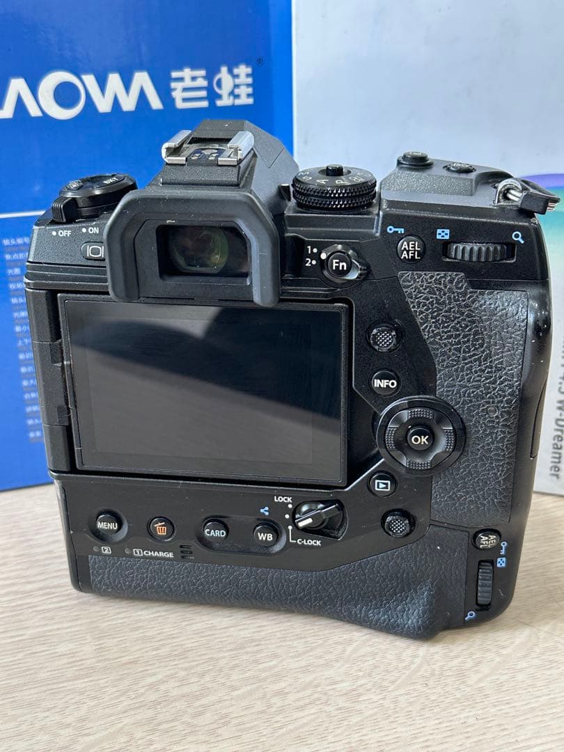 [ ジャンク ]OLYMPUS OM-D E-M1X Body