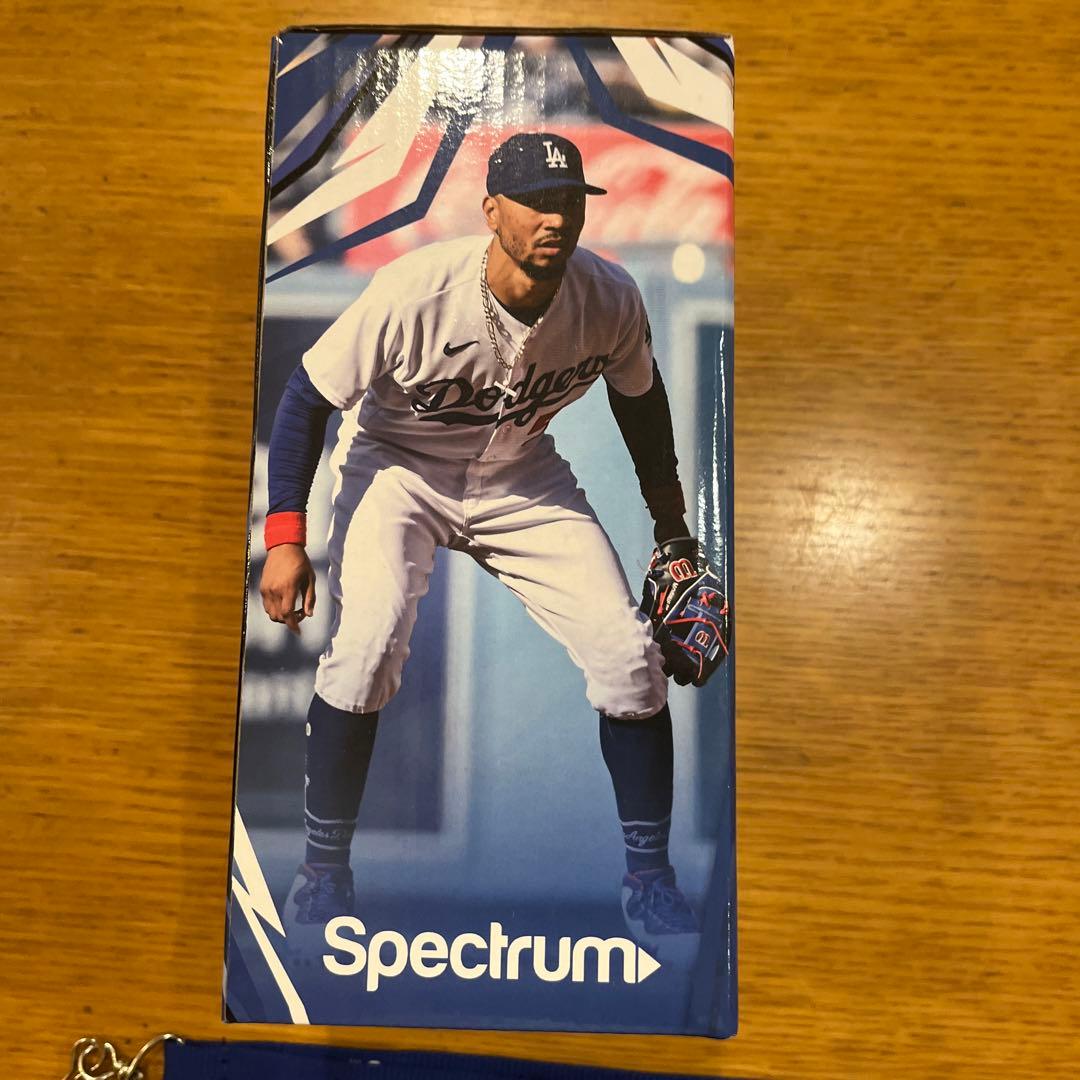 ムーキーベッツ　ボブルヘッドと記念グッズセット