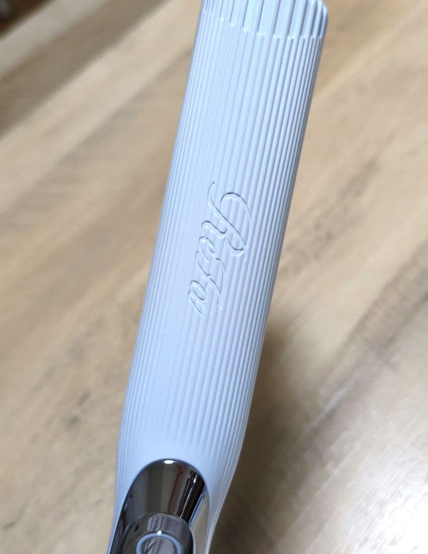 ReFa 　リファストレートアイロン　ホワイト　RE-AT-02A
