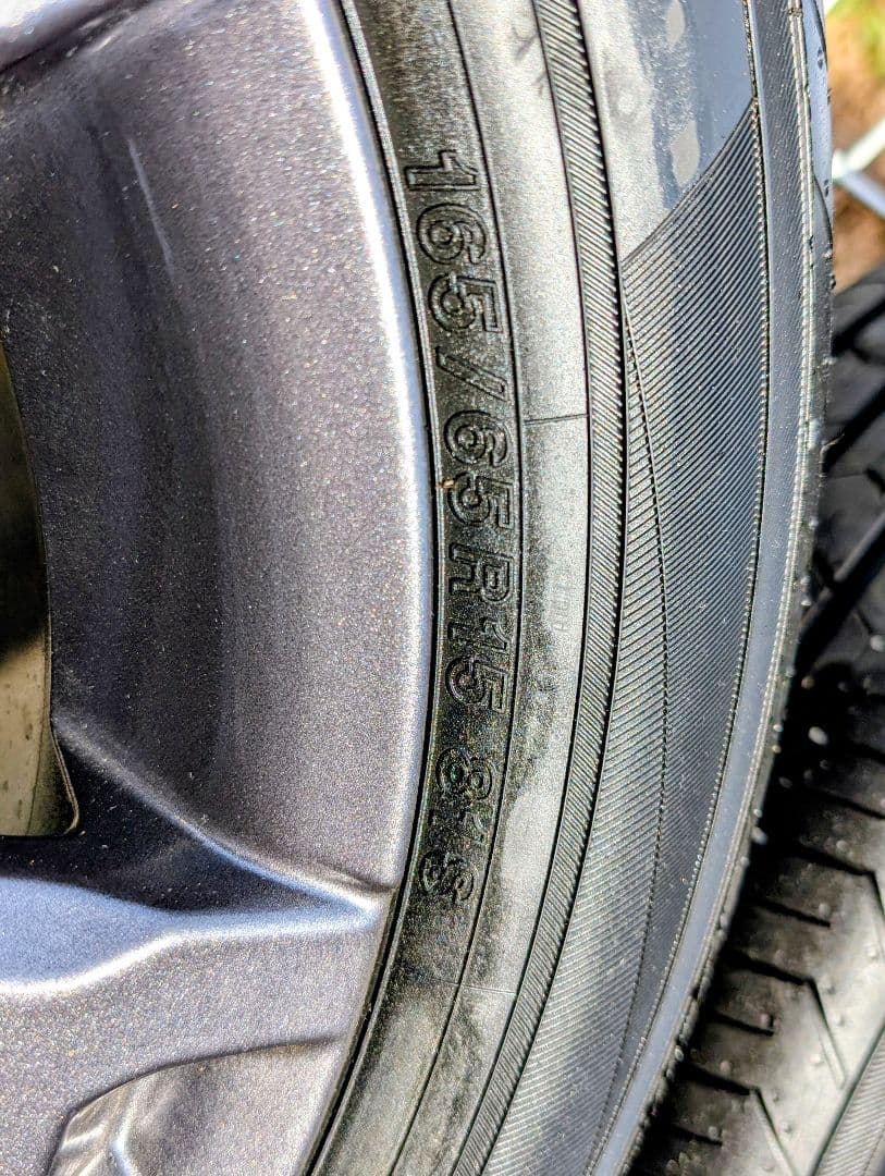 タフトダーククロムベンチャー新車外しタイヤセット