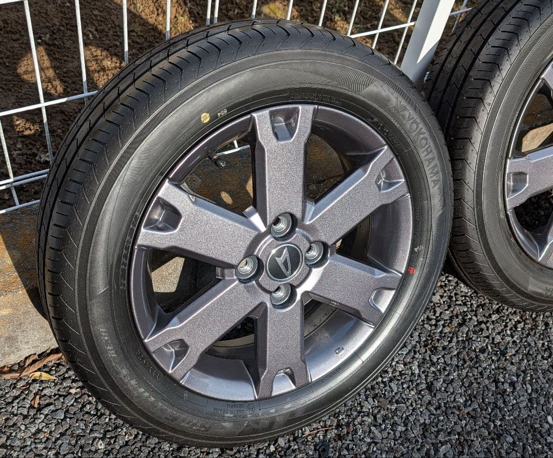 タフトダーククロムベンチャー新車外しタイヤセット