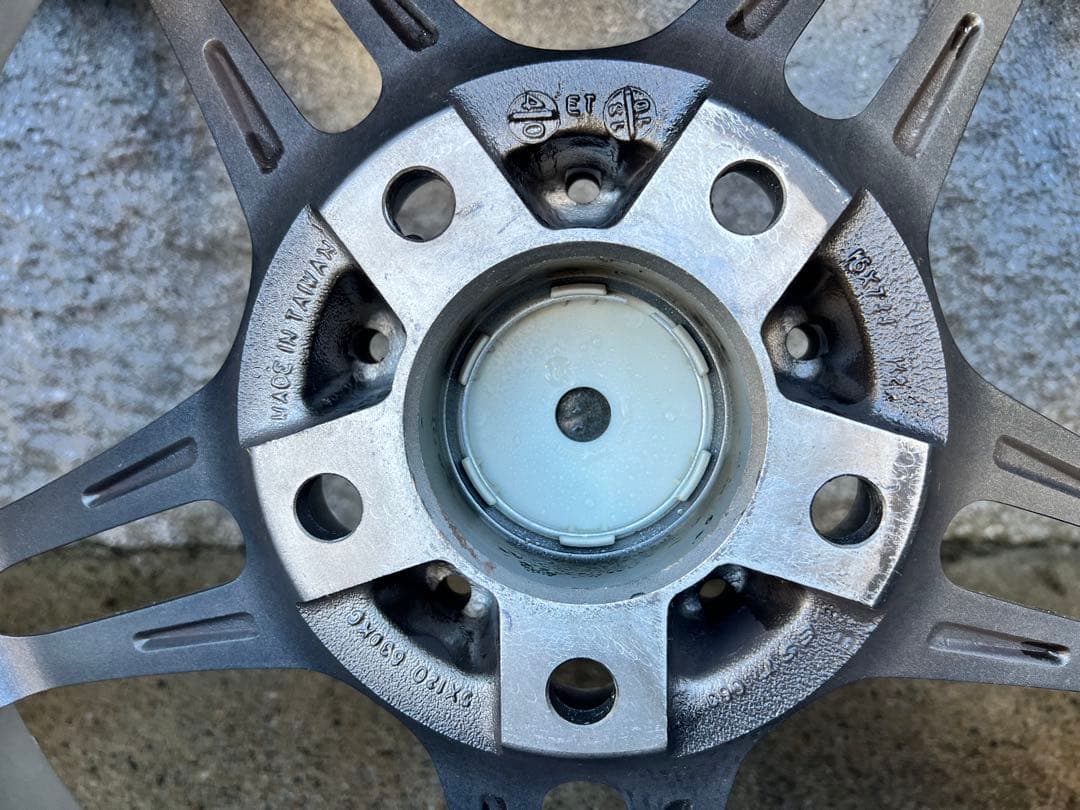 か*と様  16インチ ホイール4本 PCD120 +40