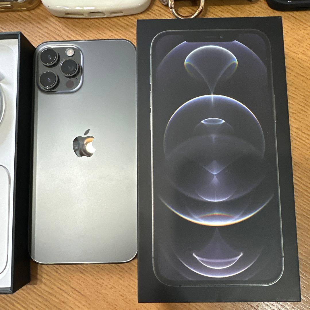 【早い者勝】美品iPhone12 Promax 512GB SIMフリーおまけ付