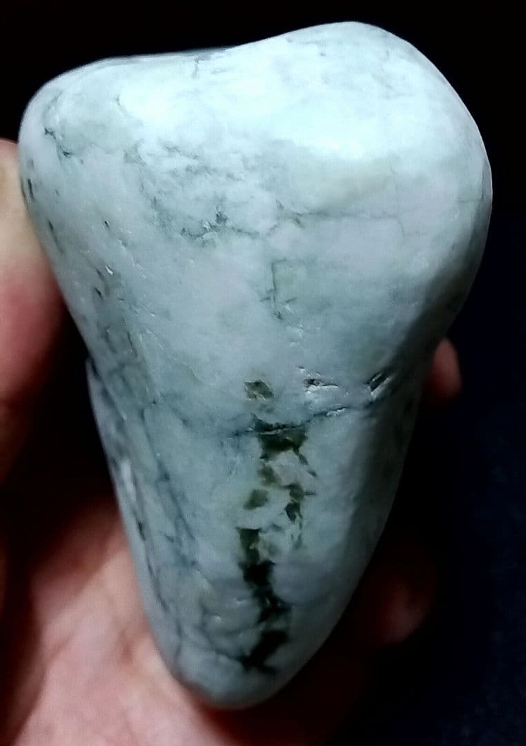 ★翡翠原石★糸魚川転石硬玉【姫川・川ズレ磨き石555ｇ】