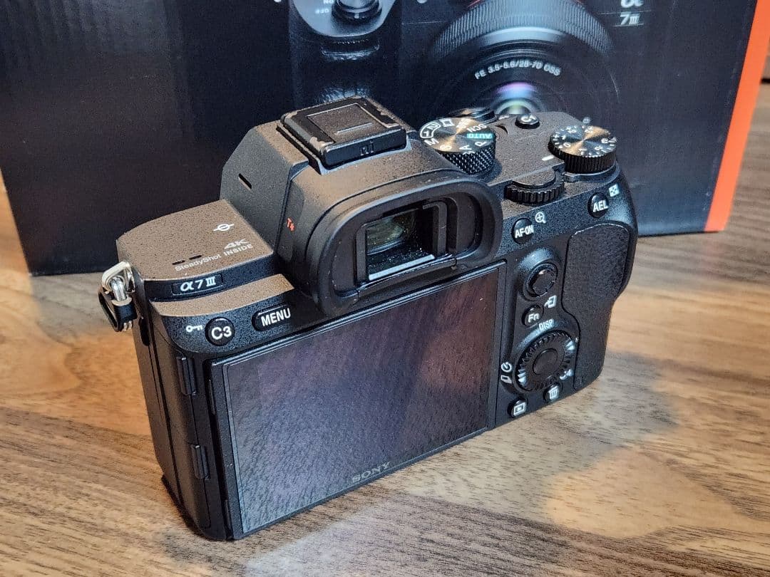 お*と様 SONY α7III 本体 (バッテリー×2+充電器セット)