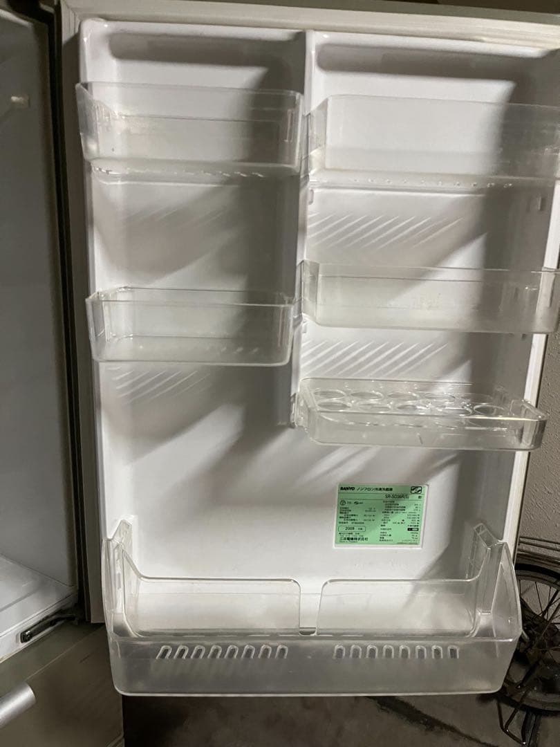 サンヨー　ボトムフリーザー シルバー冷蔵庫　355L ジャンク扱い
