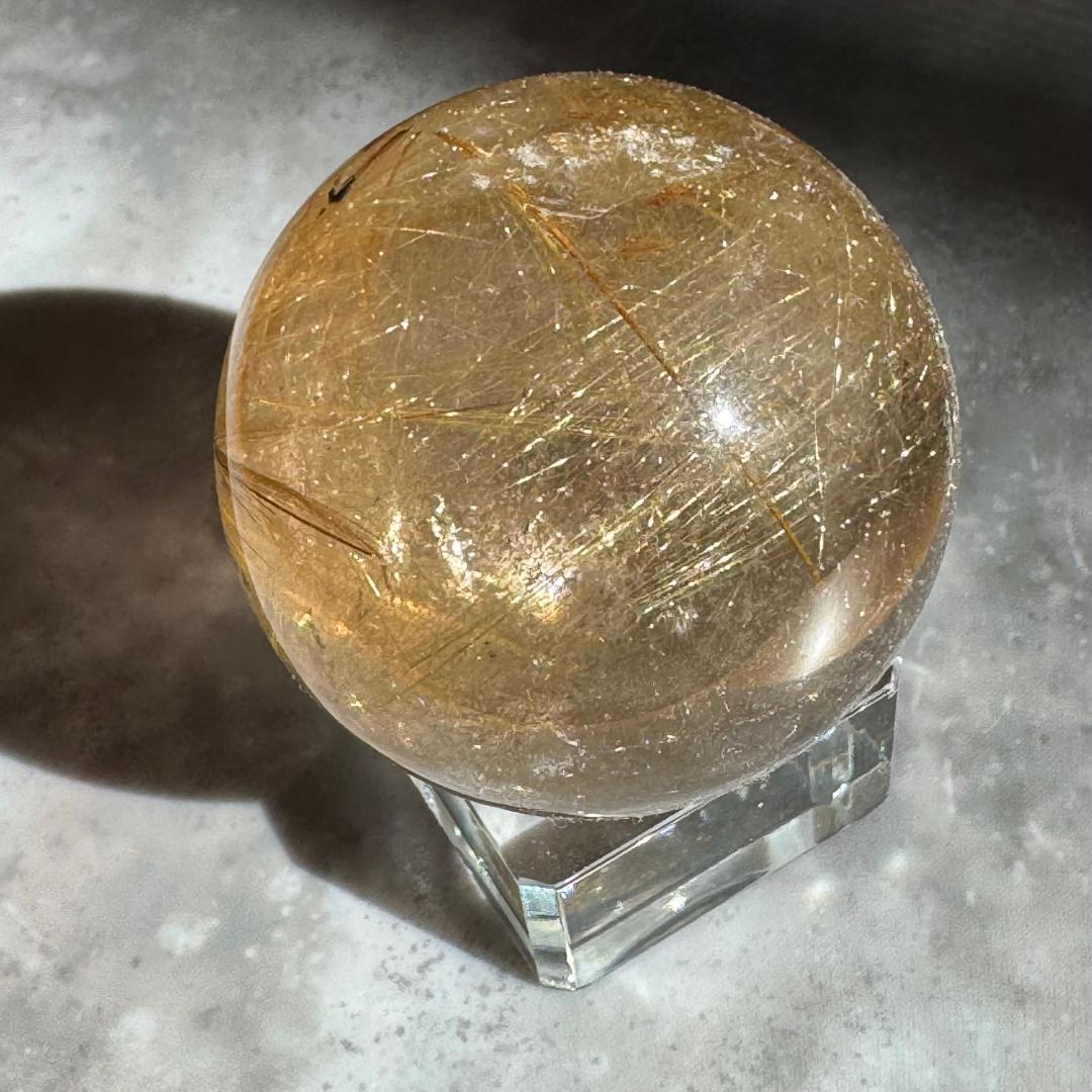 金運アップ◇ゴールドルチルクォーツ◇丸玉　約43.9㎜