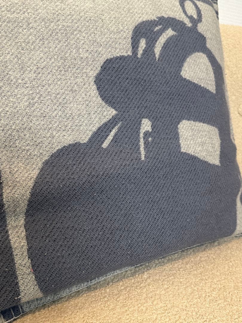 L*7様 ⭐️【全国送料無料】定価13万　HERMES エルメス　クッション　ピ