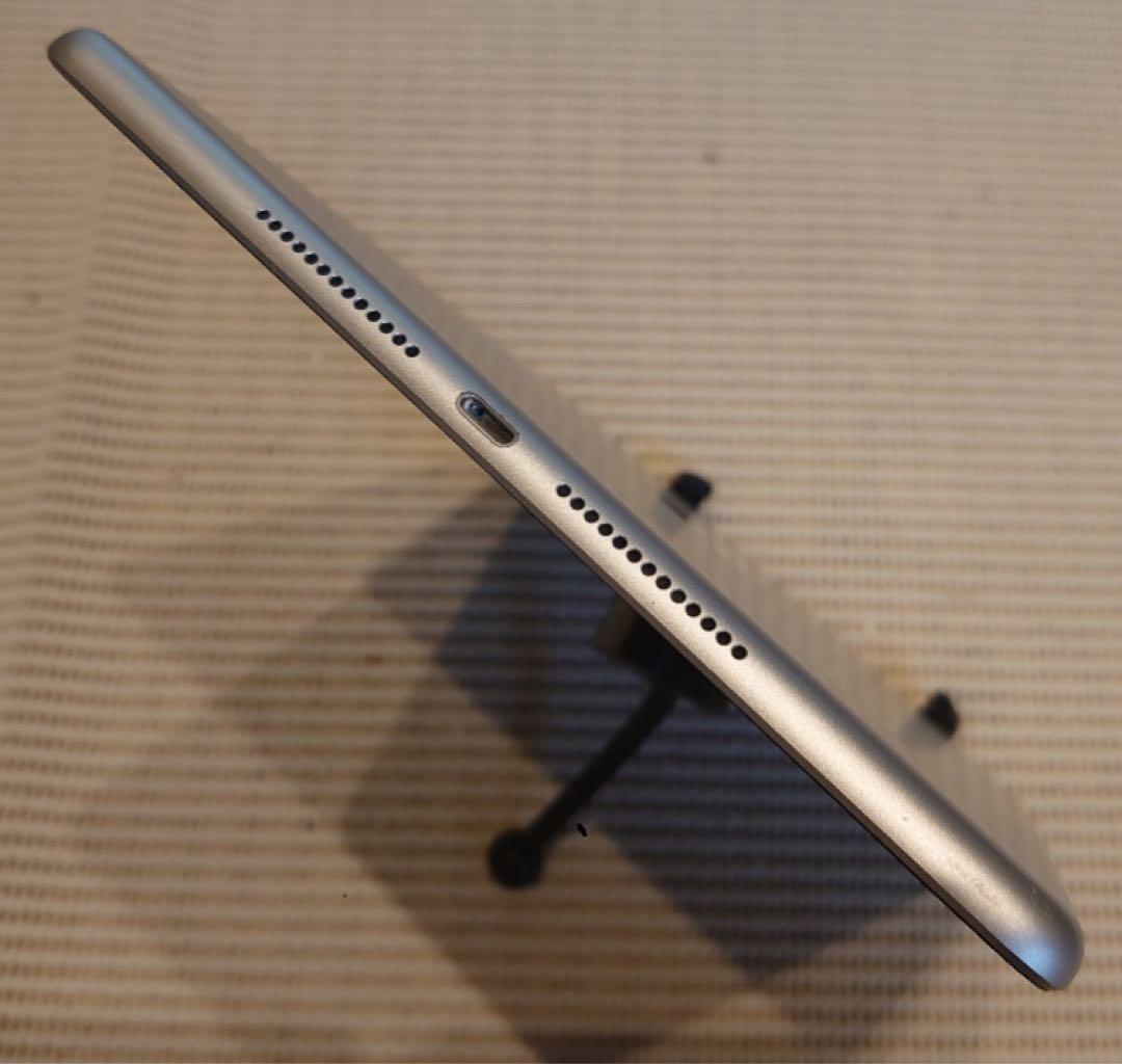 完動品美品iPad第9世代(A2602)本体64GBシルバー送料込WPH9L