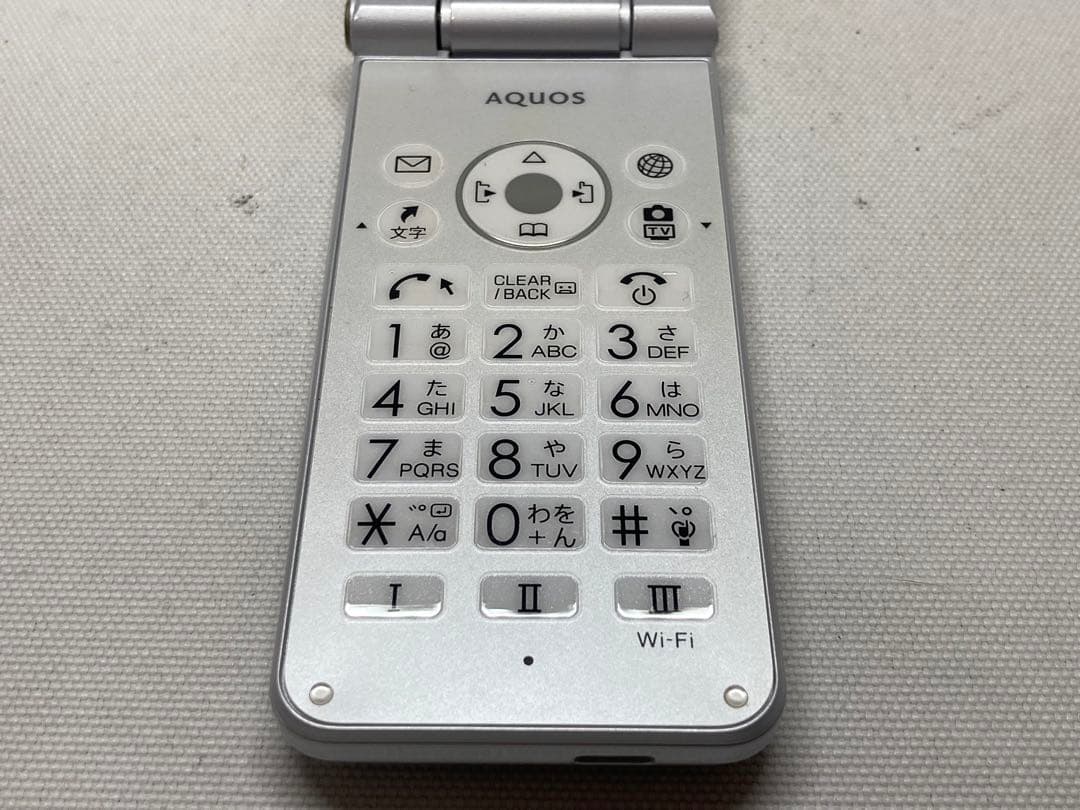 美品　SoftBank　601SH　AQUOS　SIMフリー　a01a539dd