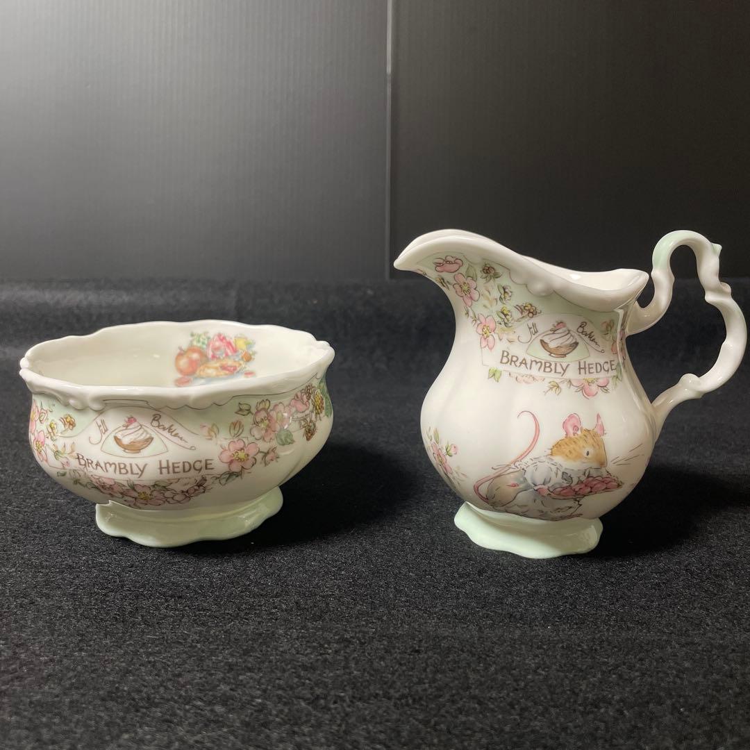 美品【4点セット】 ロイヤルドルトン ブランベリー ヘッジ　ティーセット