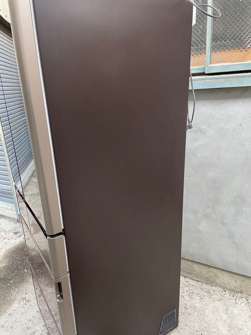 関西買取専門店　日立　565L 6ドア冷蔵庫　真空チルド　R-X5700F