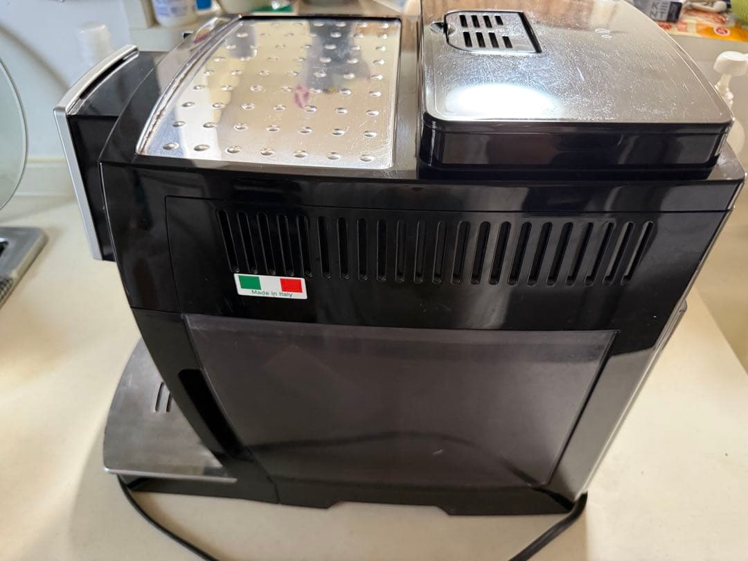 デロンギ マグニフィカSプラス ECAM23210B現状品通電可能