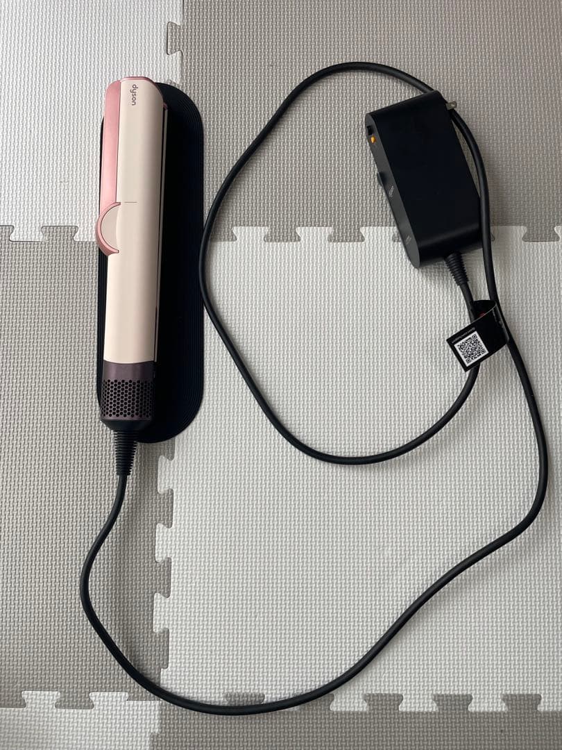 ダイソン　ヘアストレイトナー　ドライヤー