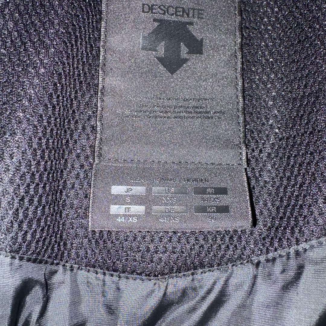 水沢ダウン　DESCENTE デサント オルテライン　マウンテニア　ダウンS 黒