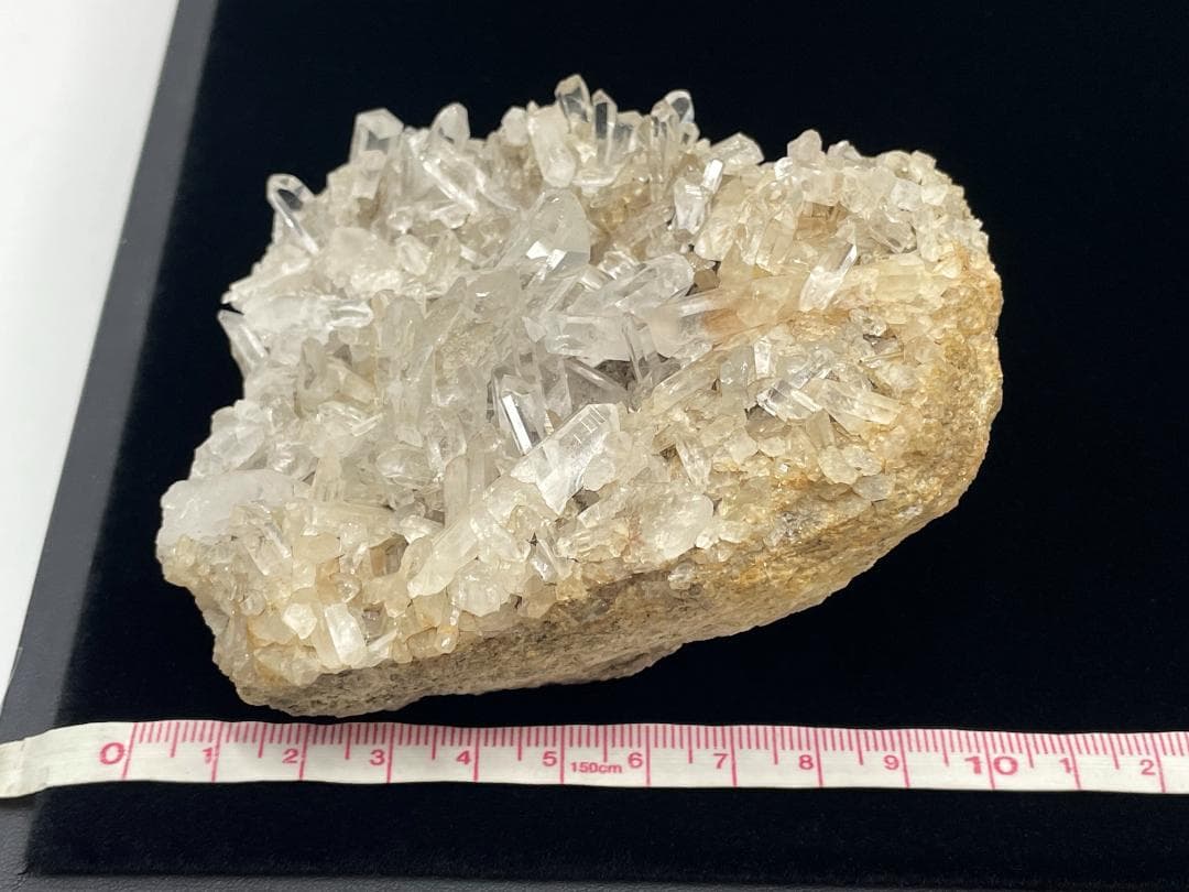 クラスター（カンチェンジュンガ水晶）