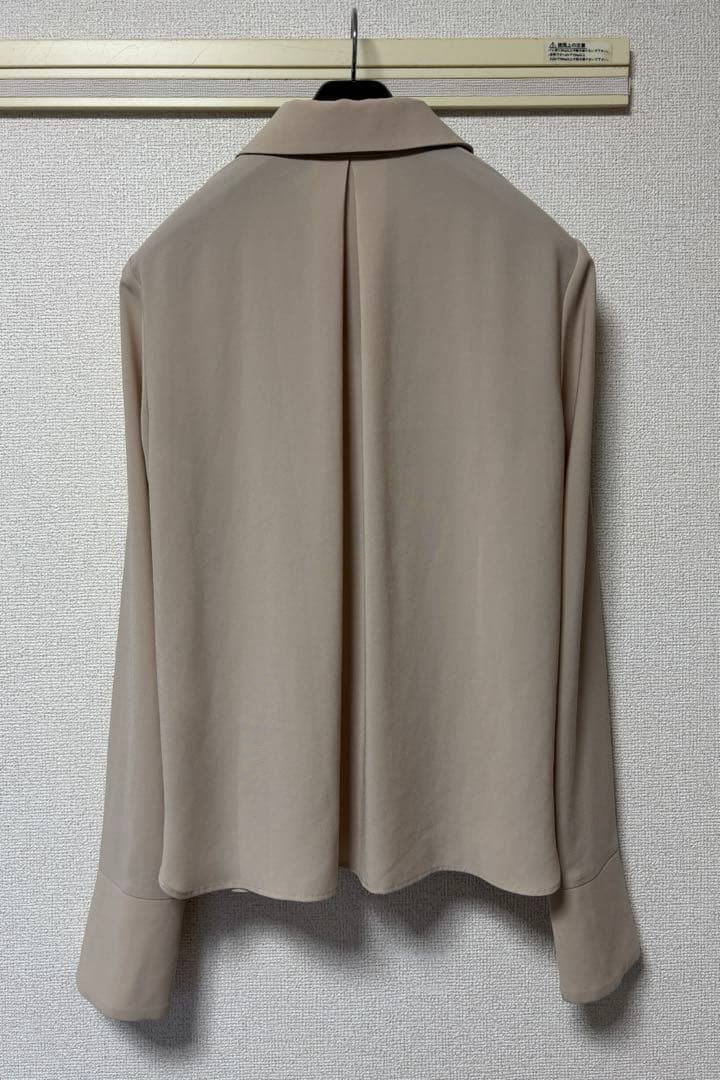 ピンキーアンドダイアン◆ボタンダウンボウタイシャツ ベージュ 38