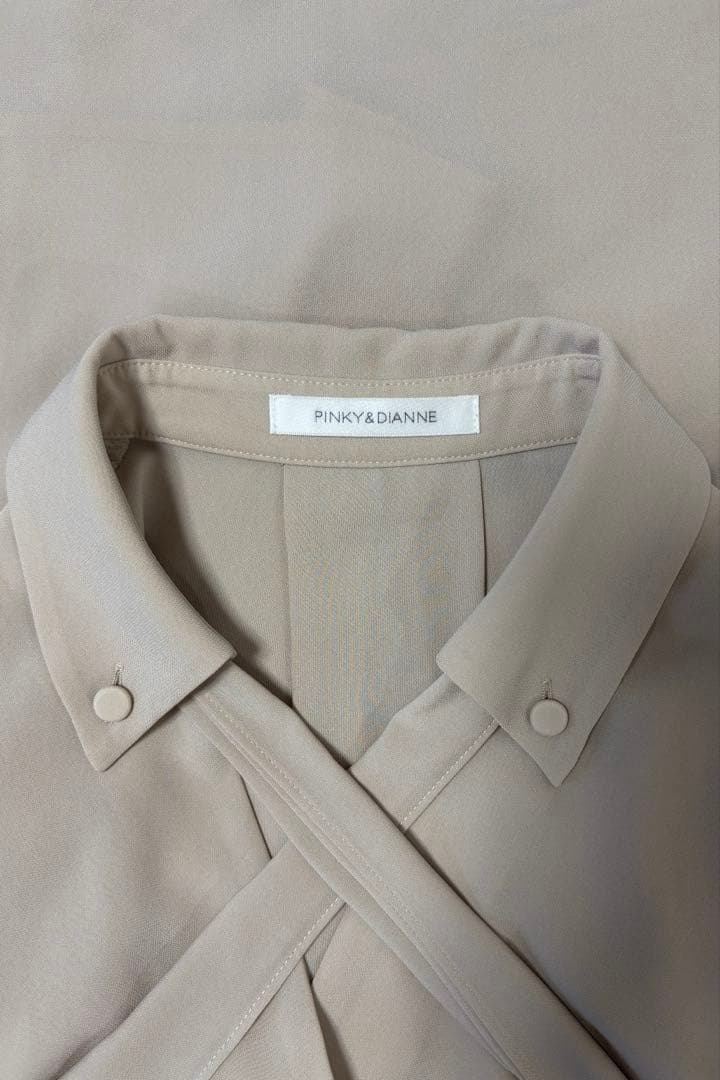 ピンキーアンドダイアン◆ボタンダウンボウタイシャツ ベージュ 38