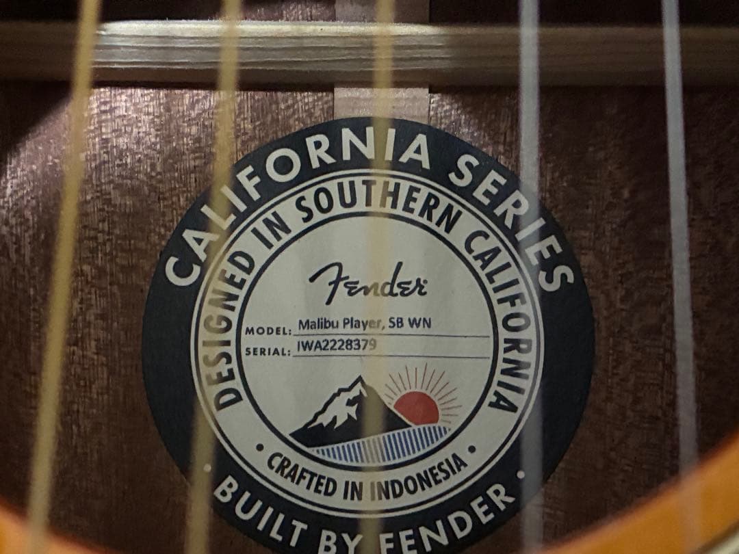 Fender Malibu エレアコ　サンバースト　音出しOK