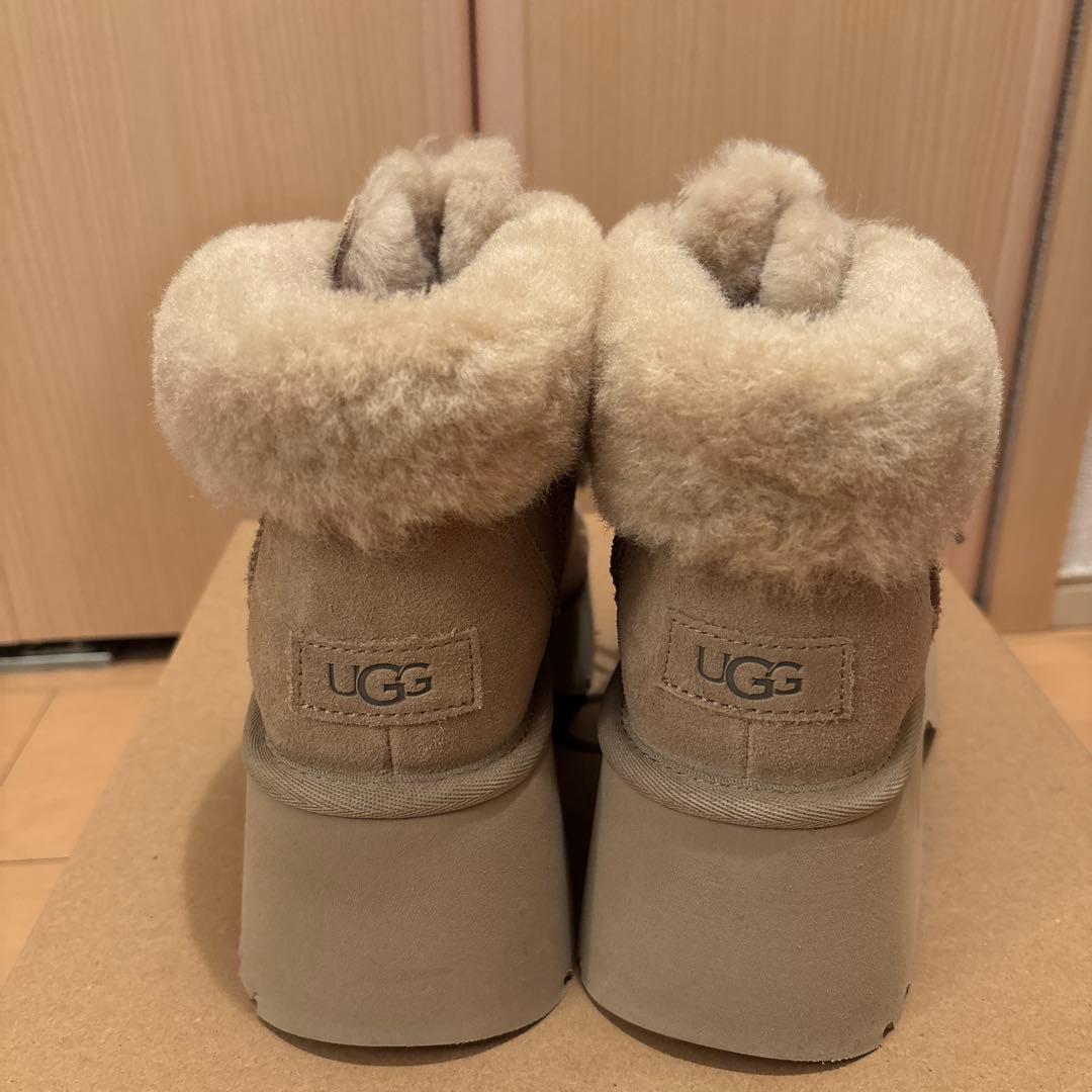 UGG エスミーレースアップ ムートンブーツ マスタードシード 厚底 23cm
