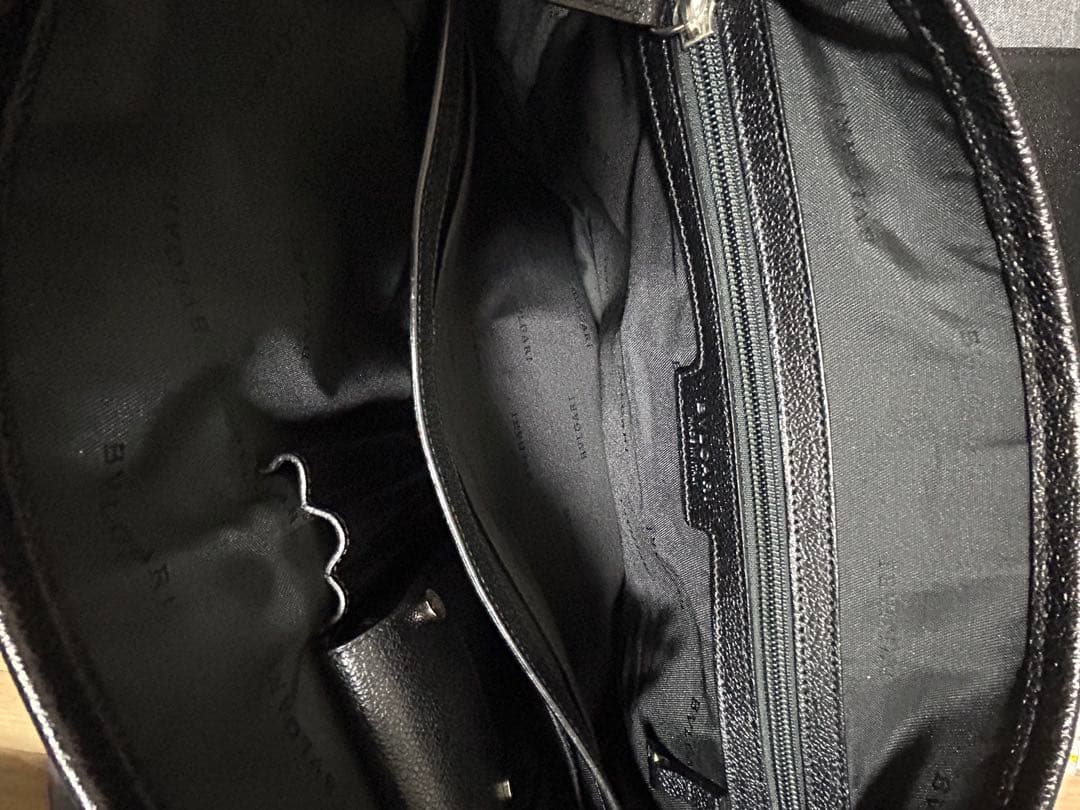 ロ*】様 BVLGARI ブラックレザーショルダーバッグ