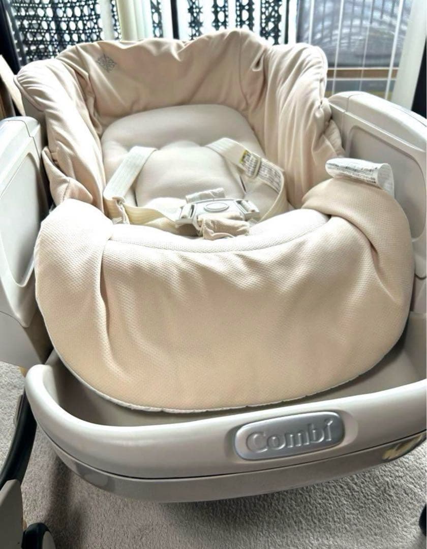 Combi 電動オートスウィング ハイローチェア ロワイヤルAT LY