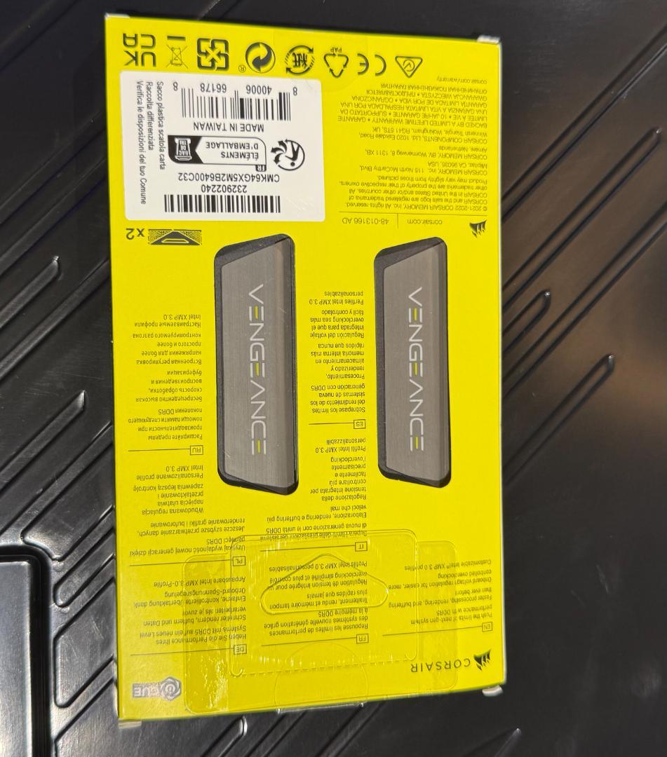 なお　PCパーツ（MB、CPU、メモリ、SSD４TB、電源）