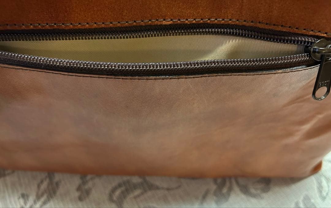 作家さんの革カバン