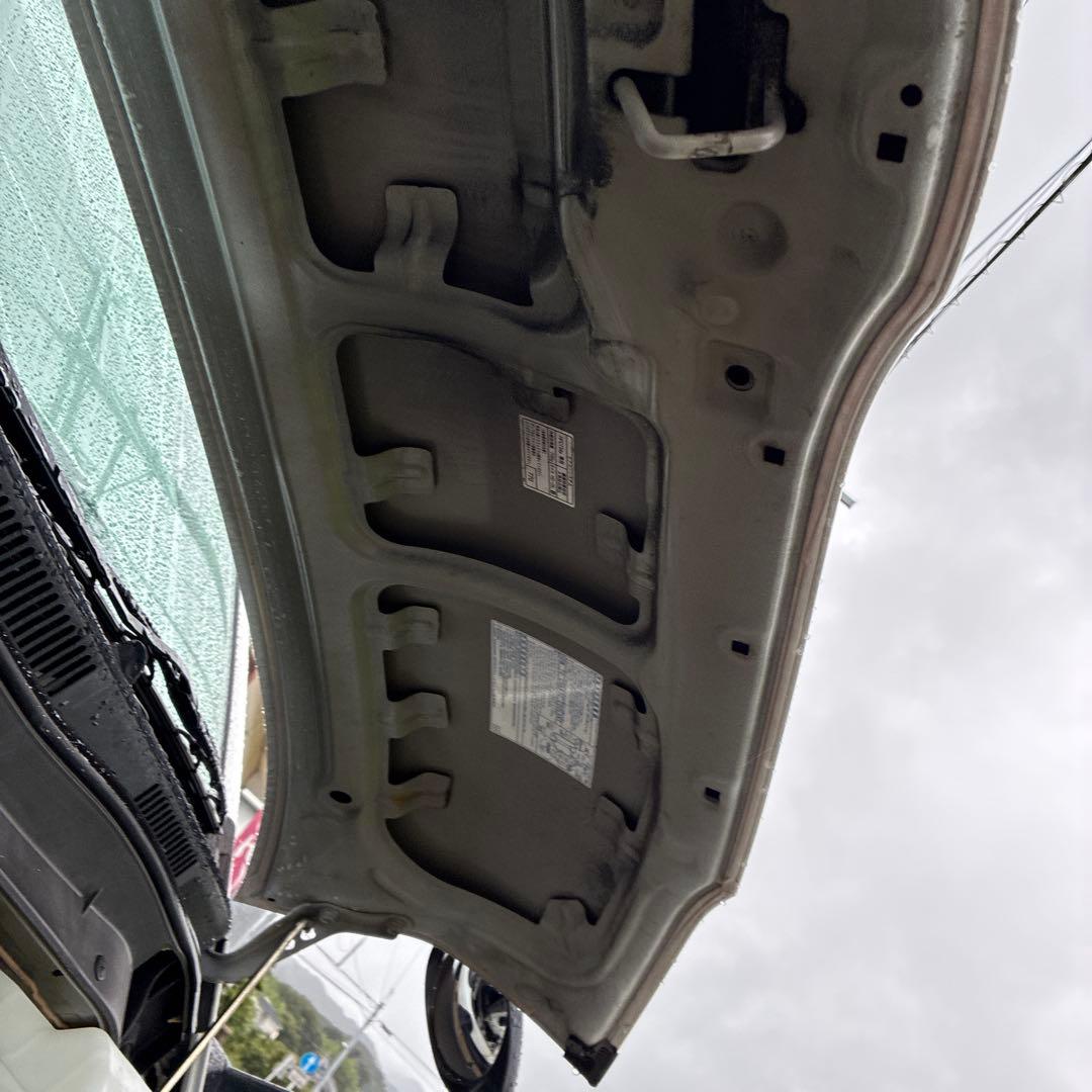 ハイエース純正ボンネット