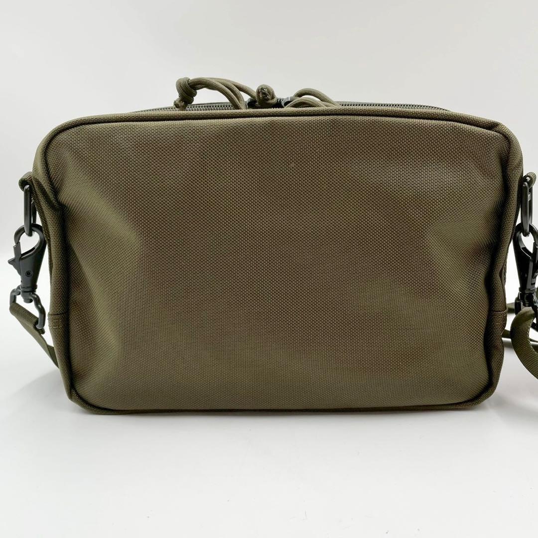 極美品　ブリーフィング　ショルダーバッグ　ナイロン　多機能収納　オリーブ
