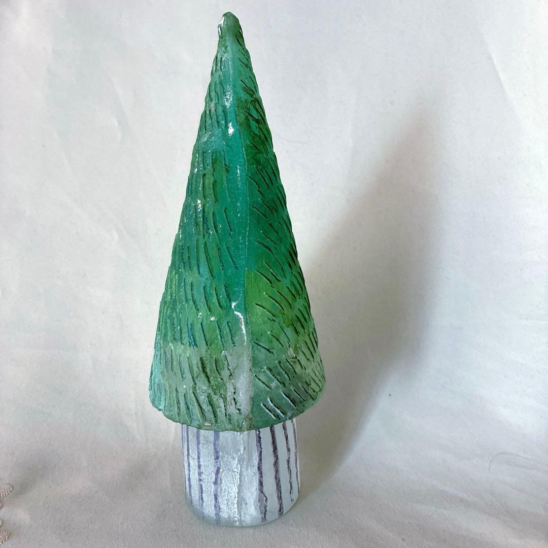 安達知江さん　ツリー　木　ガラス