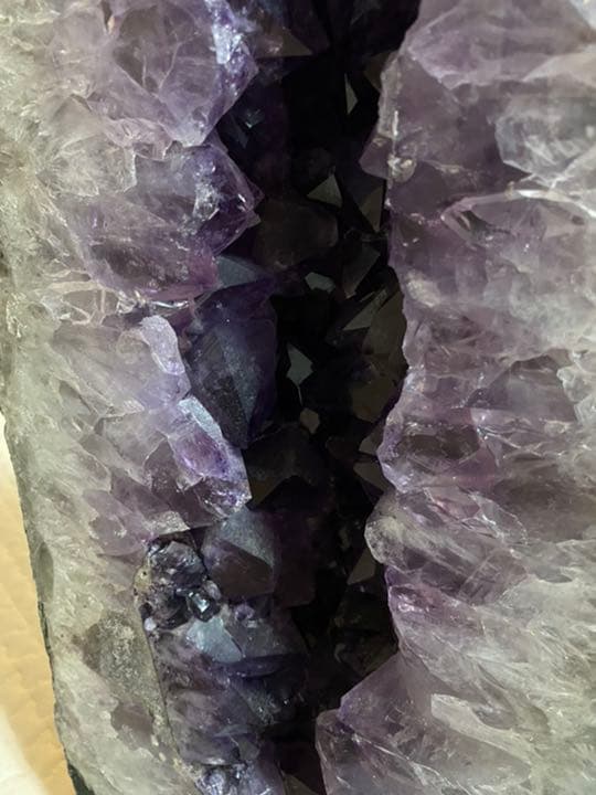 アメジスト高品質　特大天然石開運浄化18kg パワーストーン