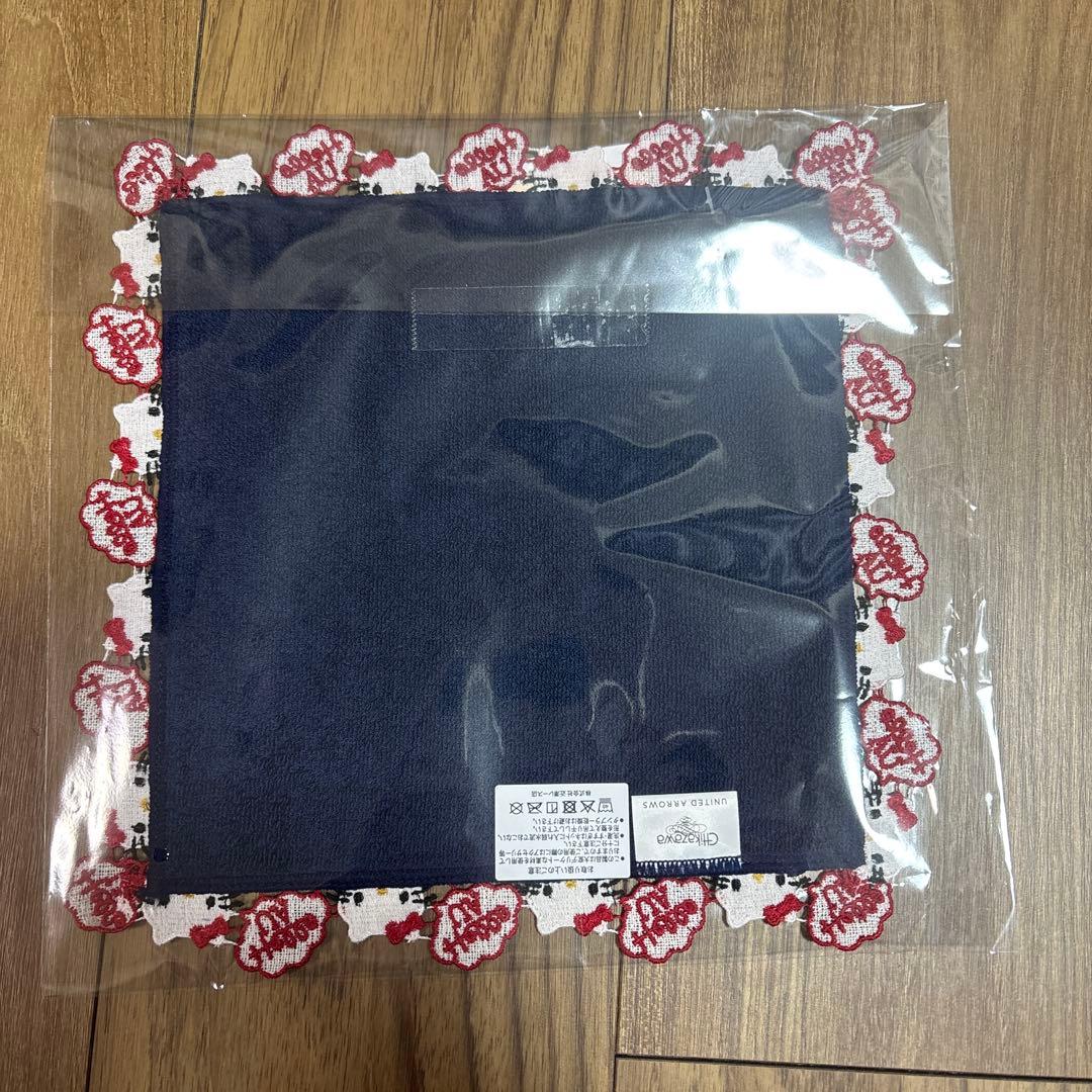 ユナイテッドアローズ×ハローキティ×近沢レース　ハンカチ