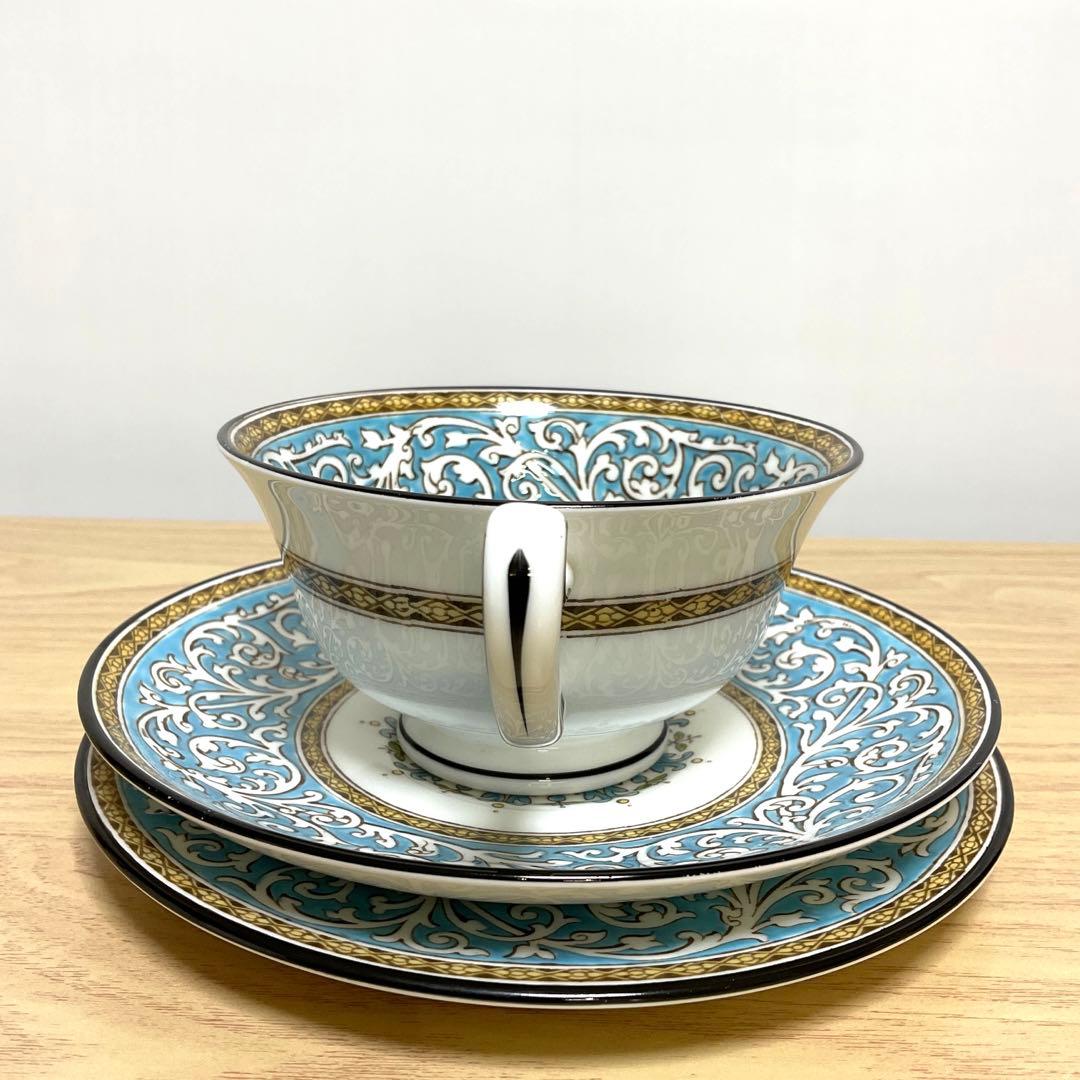 ウェッジウッド Praze ターコイズ トリオ　① 15.2cmプレート