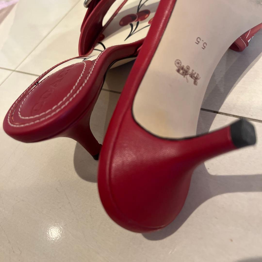 ベヤ　本日限り coach さくらんぼ　チェリー　ミュール