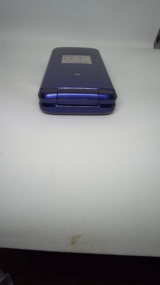 au KYF41 折りたたみ式携帯電話 青