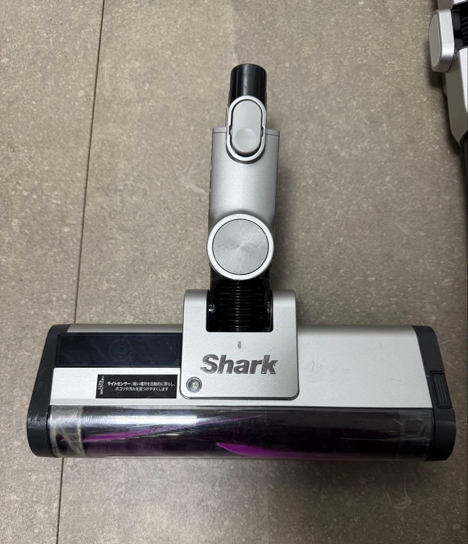 shark◇CleanSense iQ+◇IW3241J ライトチタニウム