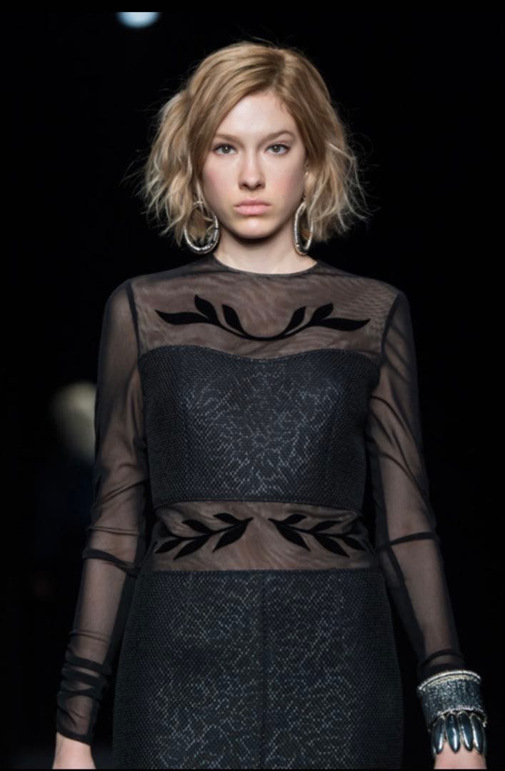 【ほぼ新品】タエアシダ　長袖チュール×フロッキーワンピースドレス Lサイズ