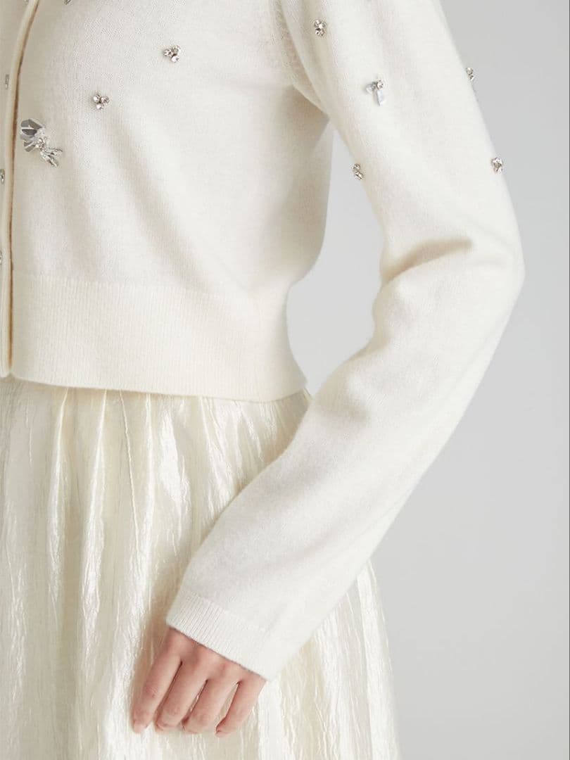 CELFORD（セルフォード）ペタルビジューカーディガン　アイボリー