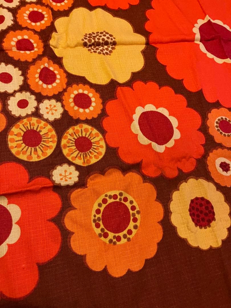 ◆【ヴィンテージ布・イタリア蚤の市購入】レトロフラワー柄ファブリック◆レア