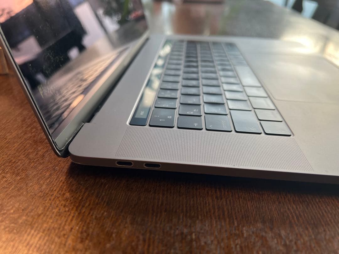 MacBook本体 macbookpro 2019 I9 16GB 512GB