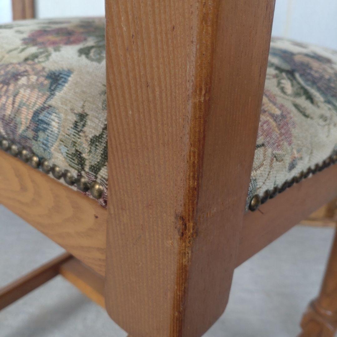 【英国アンティーク調】ダイニングチェア ゴブラン織 花柄 鋲打ち 木製　3/4