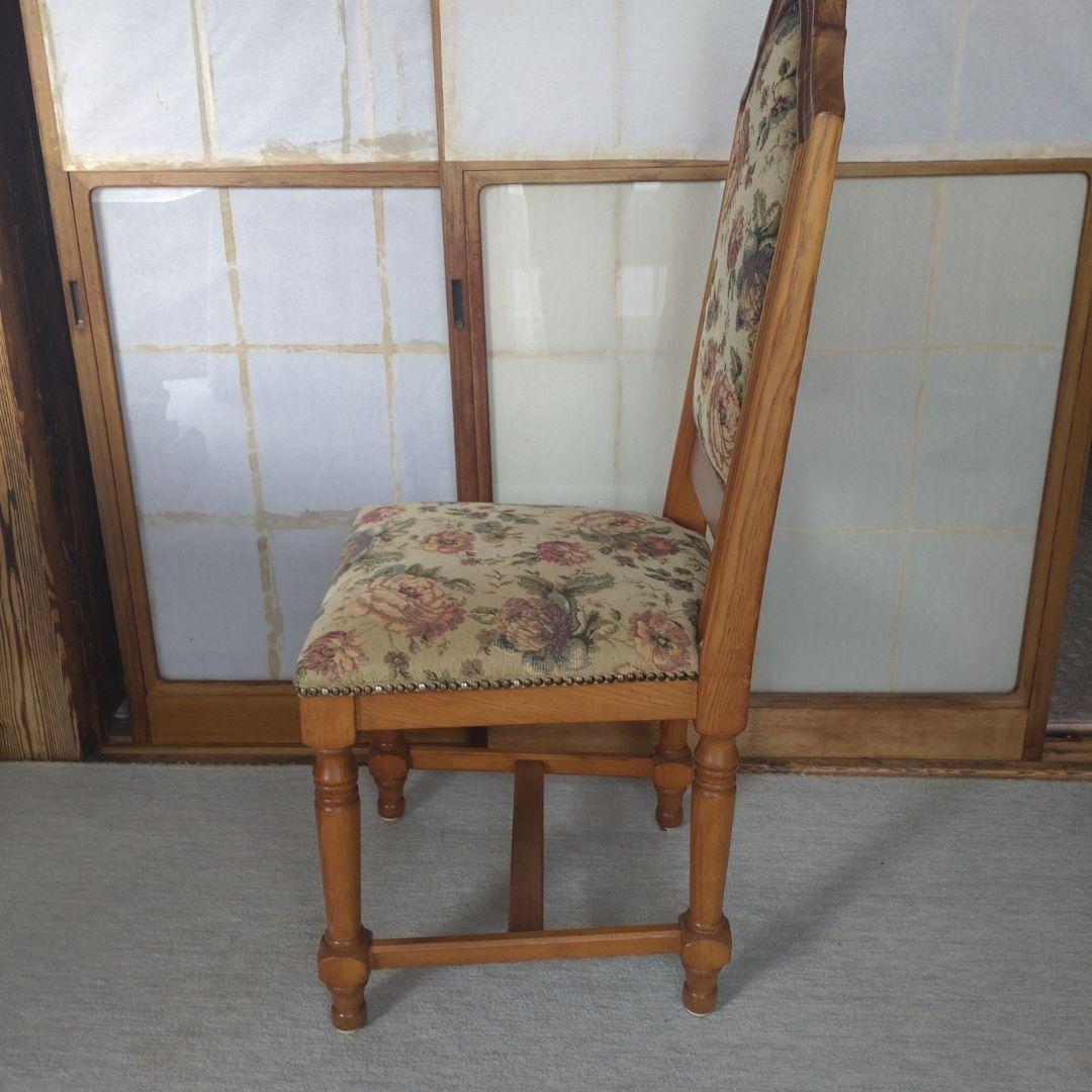【英国アンティーク調】ダイニングチェア ゴブラン織 花柄 鋲打ち 木製　3/4
