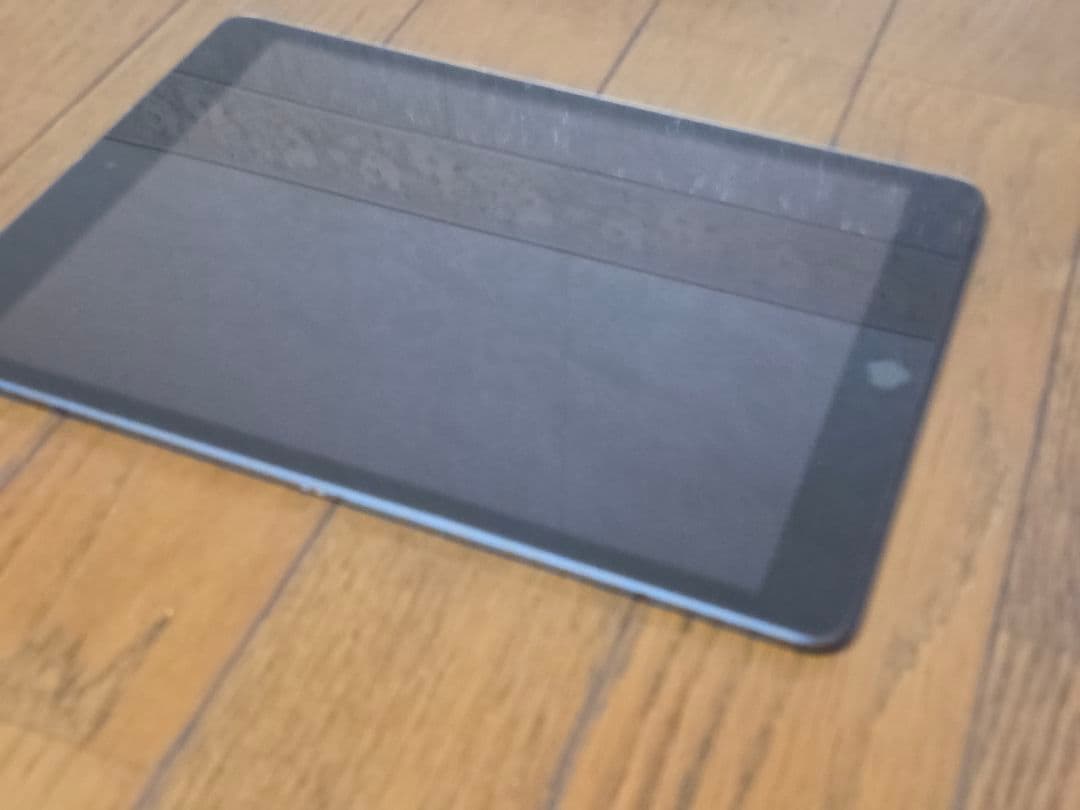 Apple iPad 第8世代 10.2インチ Wi-Fiモデル グレー