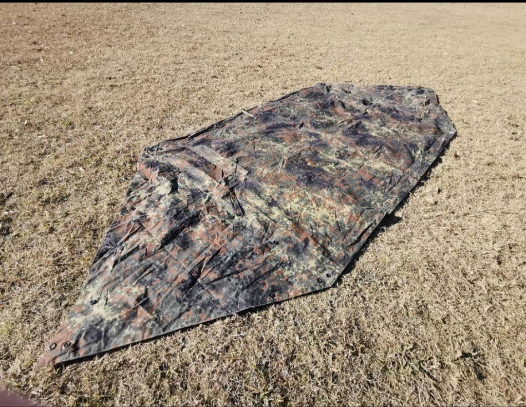 Aランク　ドイツ軍放出品　パップテント　ポール・ペグ付きフルセット