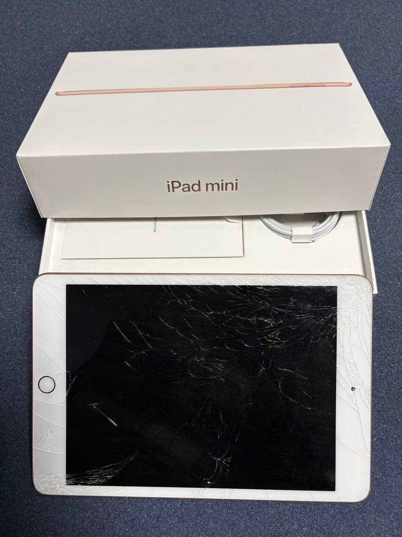 【ジャンク品】iPad mini 64GB第5世代 画面ひび割れ 箱、付属品付
