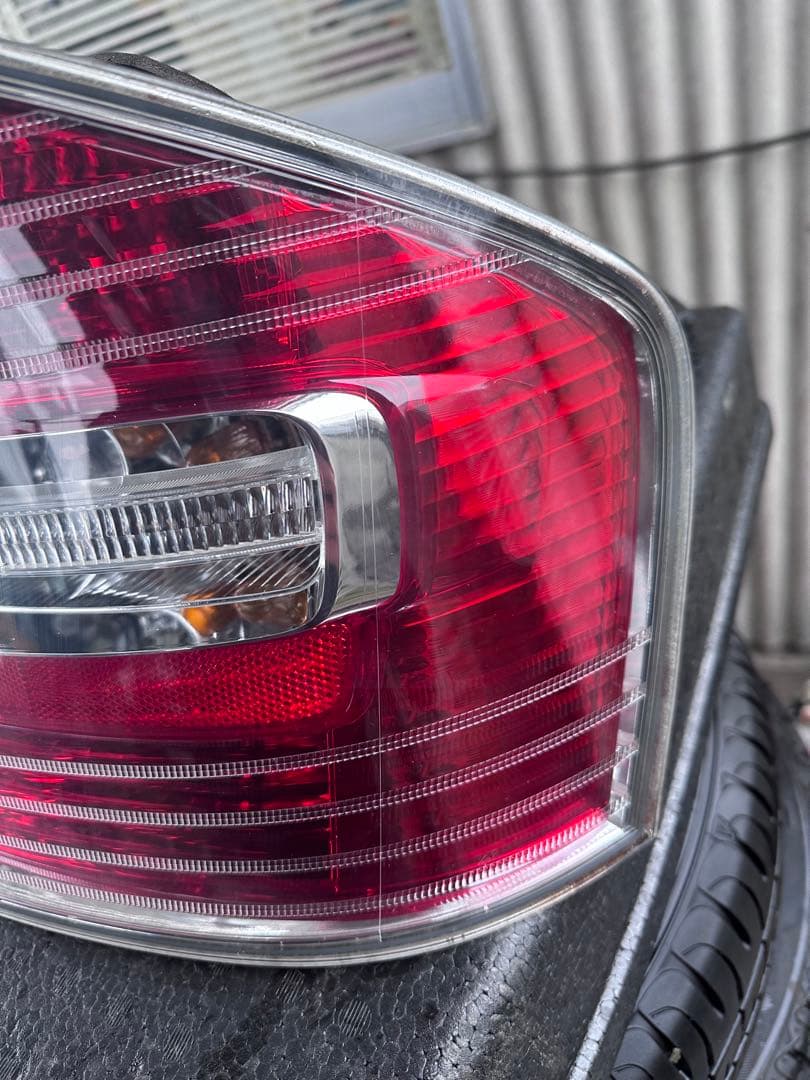 スバル　レガシィ　テールランプ　右左セット　一台分