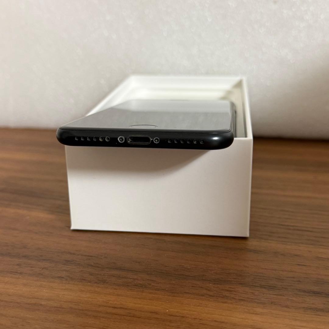 iPhone 7 本体 128GB SIMフリー　Lightningケーブル付き